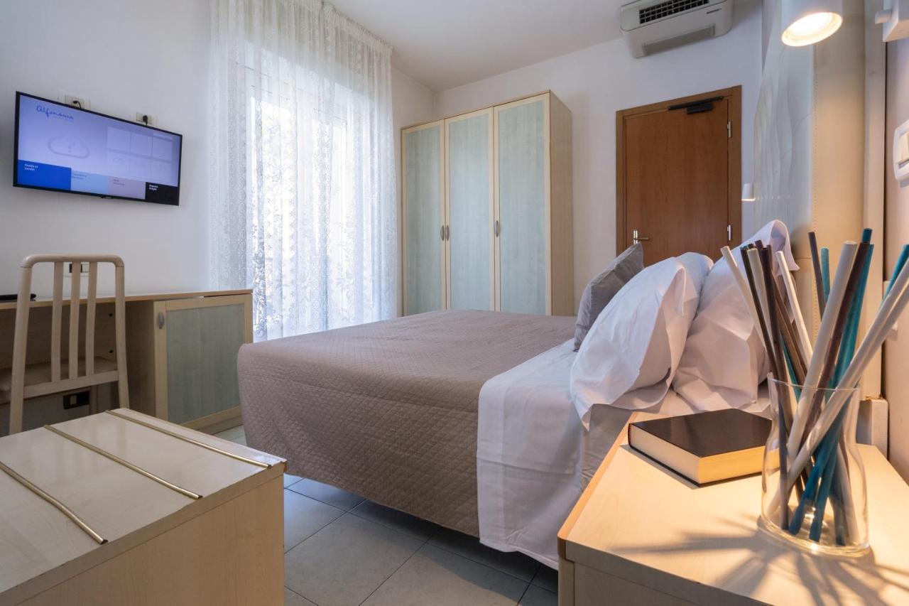Hotel Alfonsina 리치오네 외부 사진